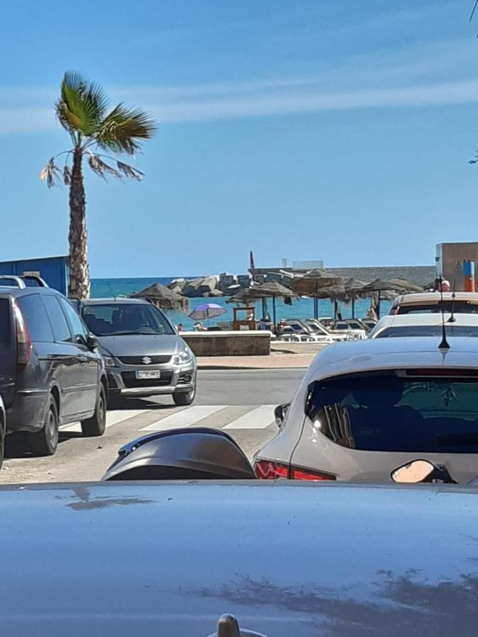 דירות פואנגירולה La Costa Del Sol מראה חיצוני תמונה